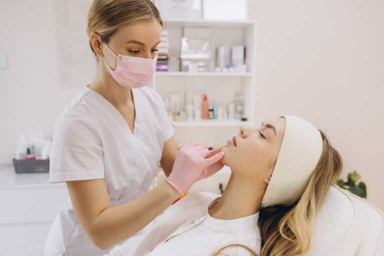 professionelle Make-Up Anwendung wie man es beim Cosmetic College Bochum lernt